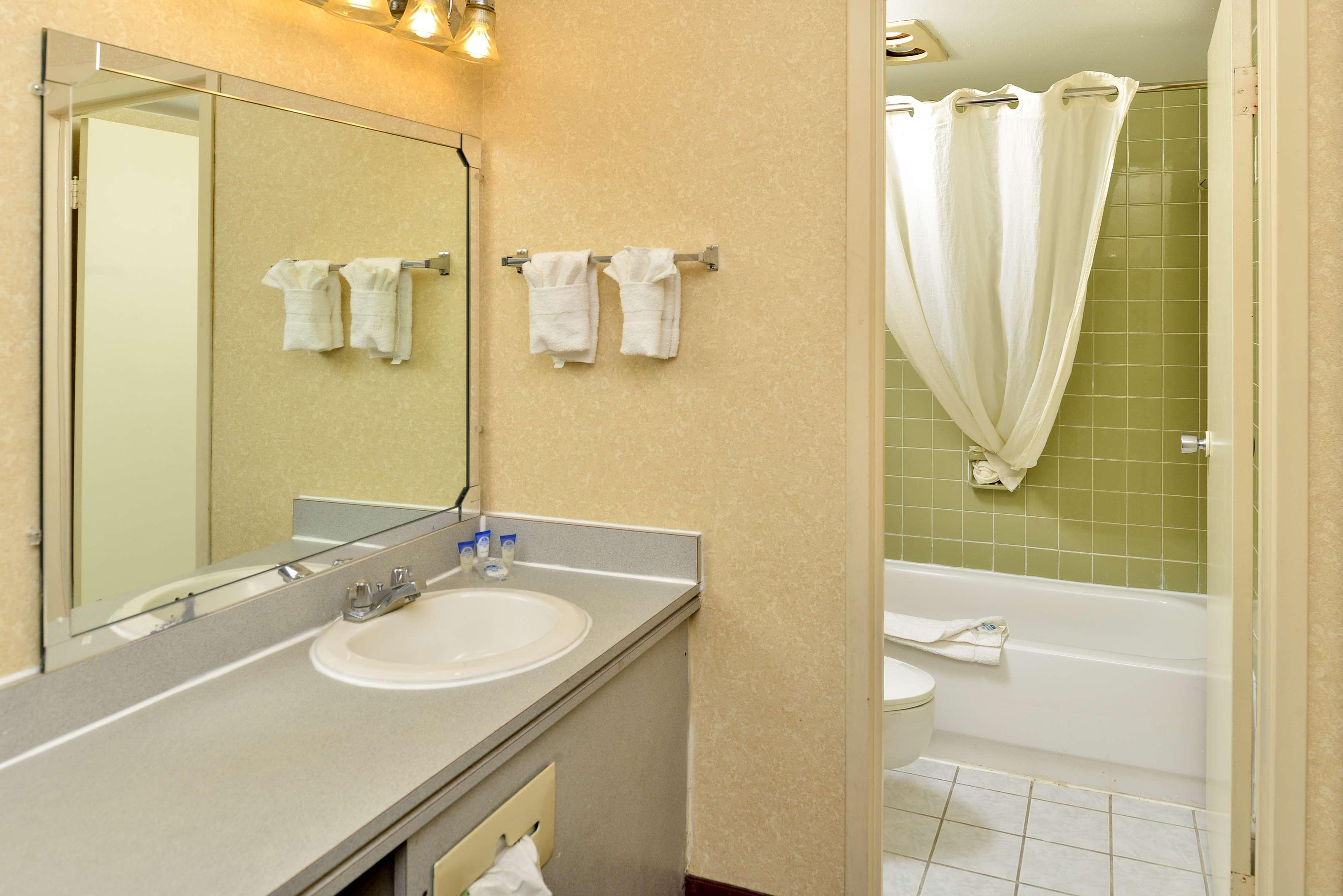Baymont By Wyndham Northwood Motel Ngoại thất bức ảnh