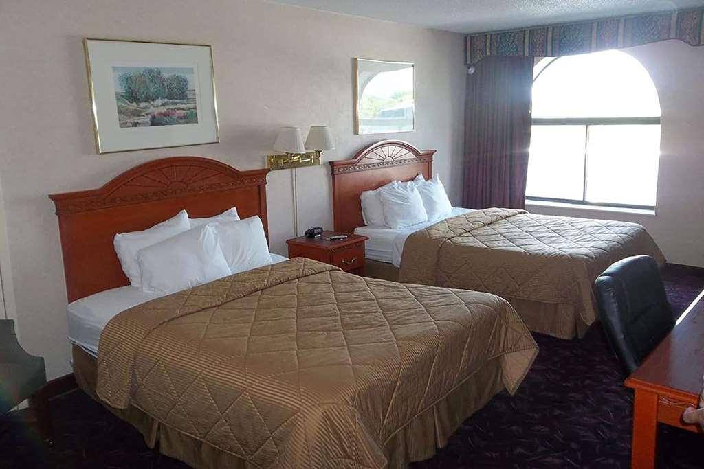 Baymont By Wyndham Northwood Motel Phòng bức ảnh