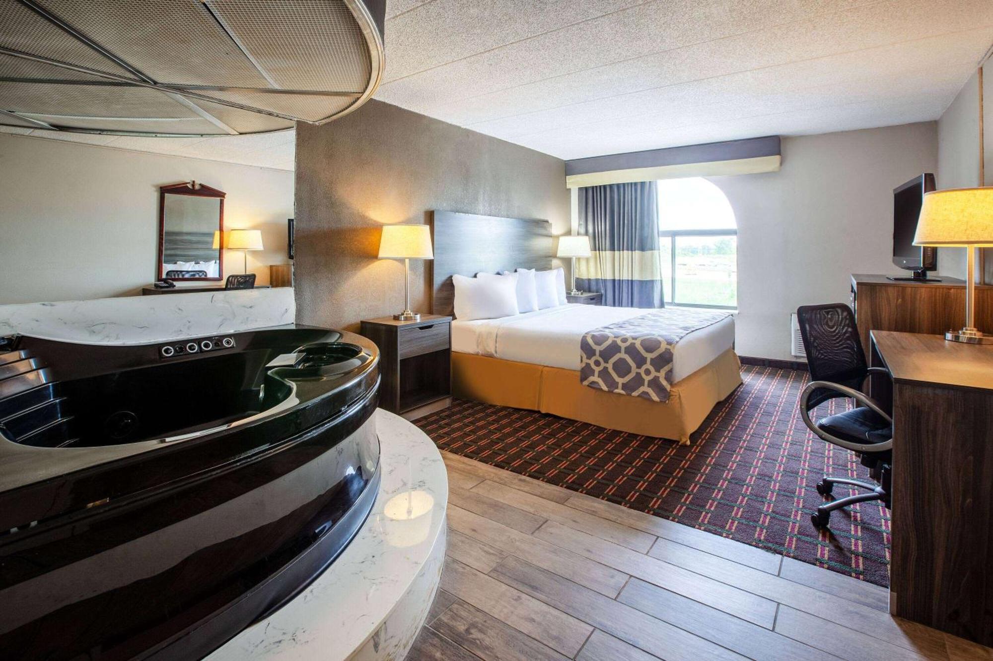 Baymont By Wyndham Northwood Motel Ngoại thất bức ảnh