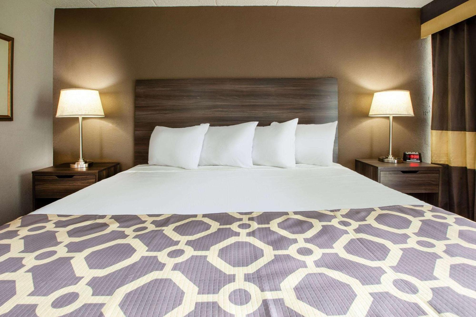 Baymont By Wyndham Northwood Motel Ngoại thất bức ảnh